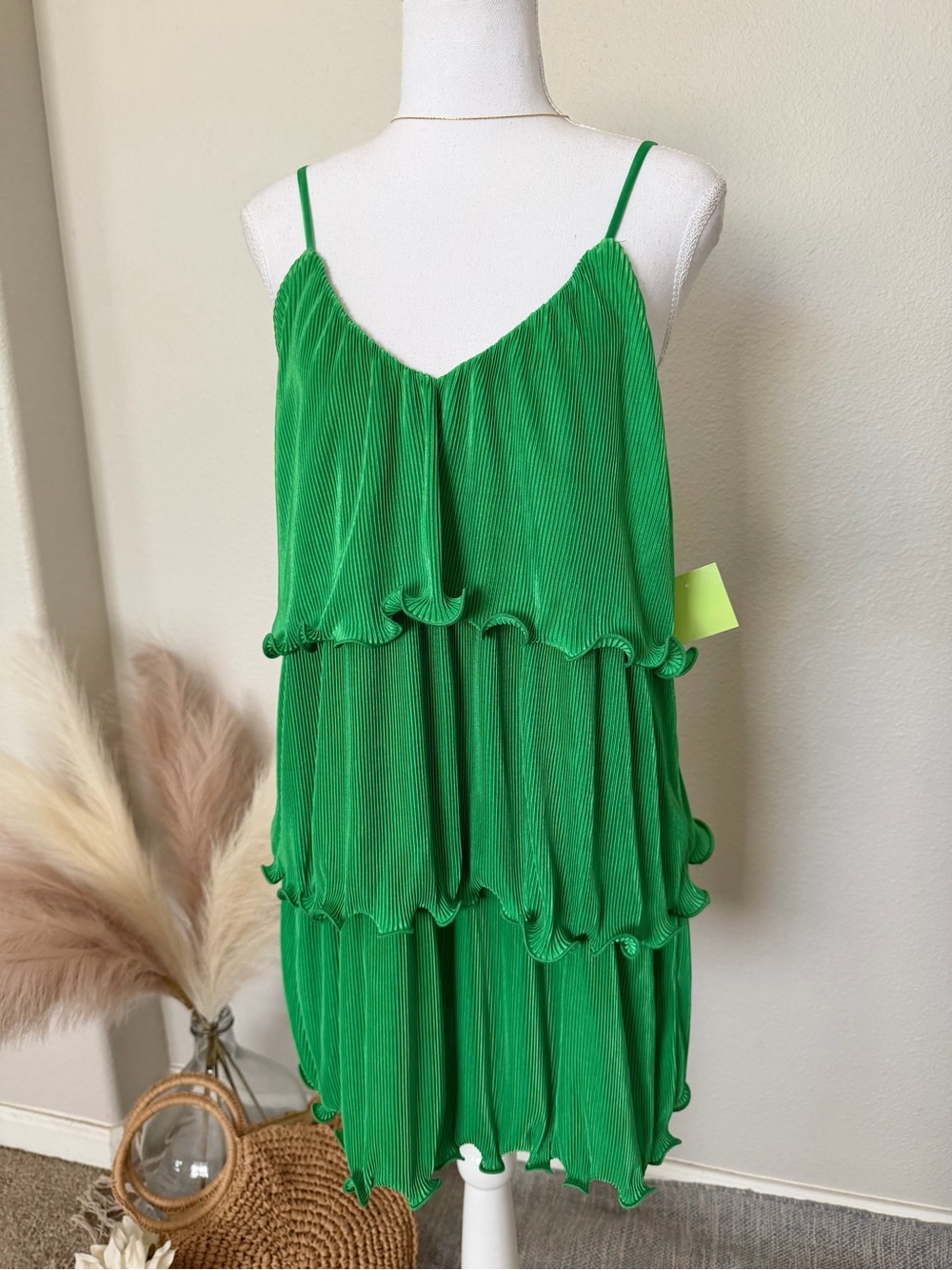 NWT Better Be - Green Tiered Pleated Spaghetti Strap Dress